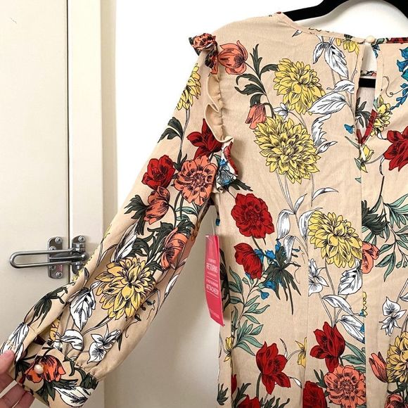 GIRLS ON FILM Floral Mini Dress NWT - Picture 5 of 6